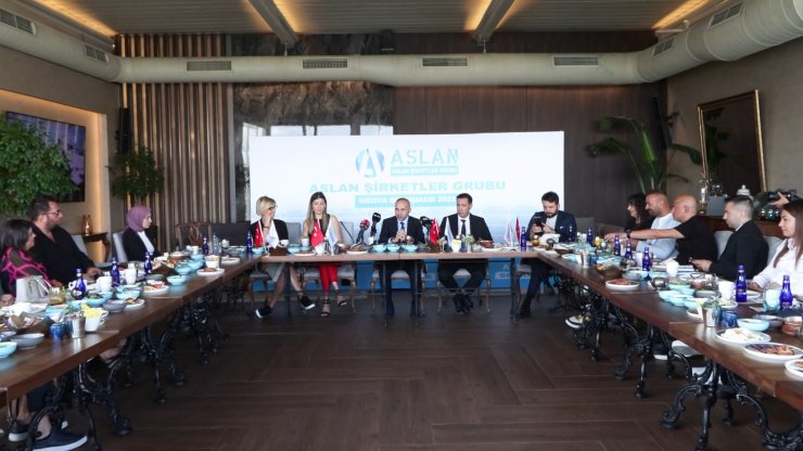 İş İnsanı Arslan'dan Türkiye'nin 500 Milyar Dolarlık İhracat Hedefine Destek Açıklaması