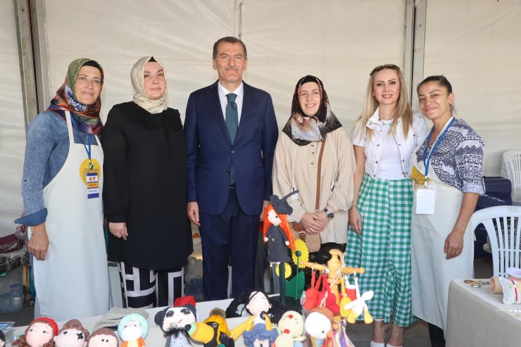 Zeytinburnu’nda Kadınlar ‘el Emeği Günleri’ İle Ekonomiye Katkı Sağlıyor